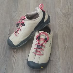 Keen Youth size 2 Jasper waterproof sneaker